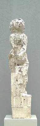 Weiße II, 2003, h: 69 Ziegel, engobiert, 1 400 Euro